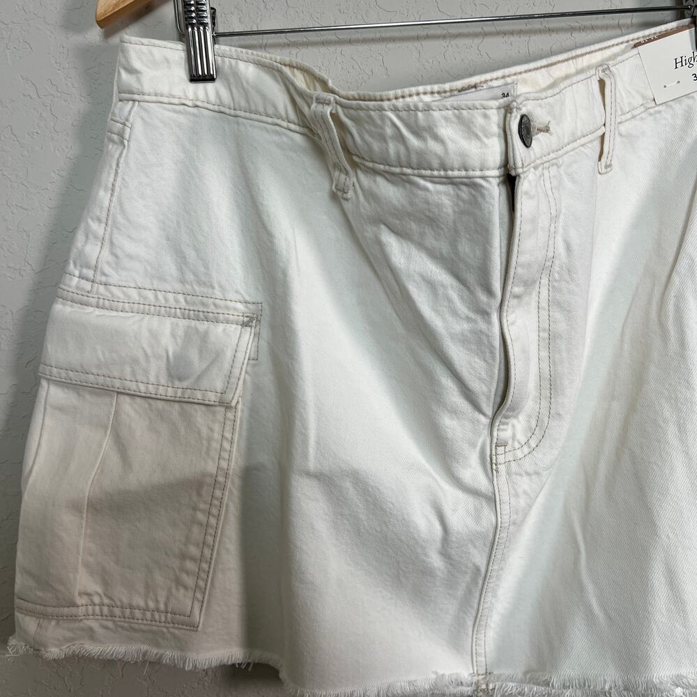 Abercrombie & Fitch Women's Cream Mini Cargo Skirt Size 34 NEW - Picture 3 of 8